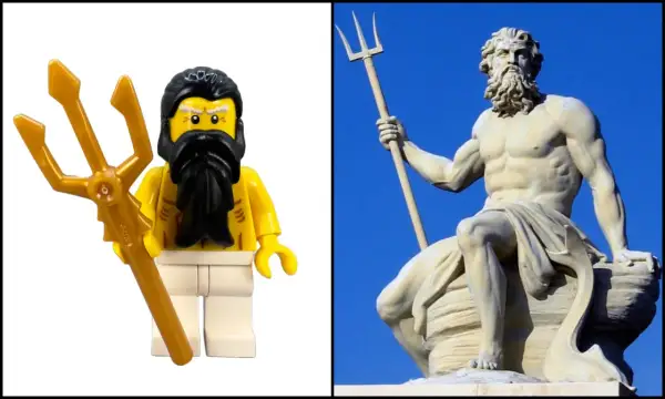 Lego-figuur met drietand naast een standbeeld van de griekse god van de zee, Poseidon.