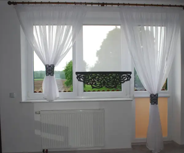 Jakie firany na okno balkonowe? 8 inspirujących pomysłów