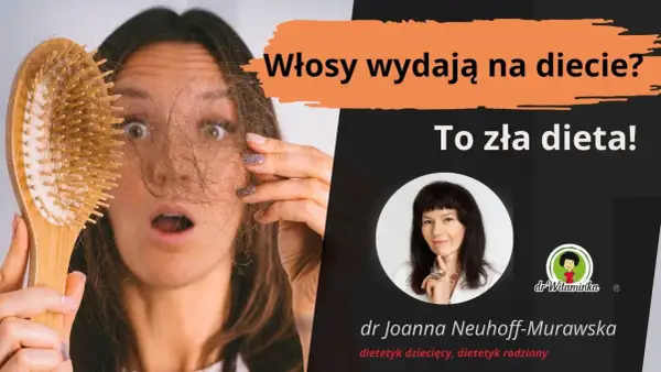 Zaskoczona kobieta trzyma szczotkę z garścią włosów. "Włosy wypadają na diecie? To zła dieta!" - sugeruje tekst.