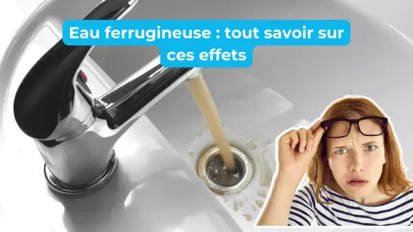 Une femme s'interroge sur l'eau ferrugineuse qui coule du robinet.