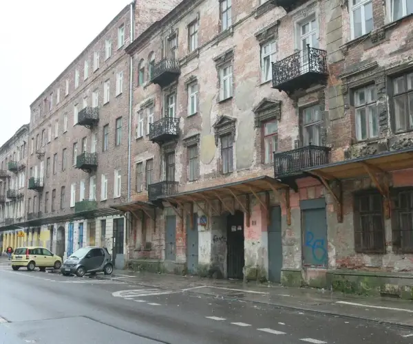 Czy w Warszawie jest bezpiecznie? Odkryj niebezpieczne miejsca i statystyki