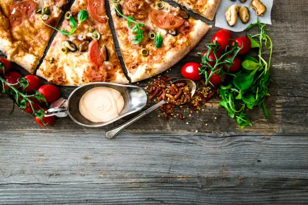 Czy pizza jest niezdrowa? Dowiedz się, jak jeść ją bez wyrzutów sumienia