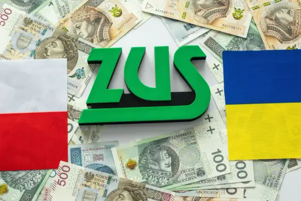 ZUS, polskie i ukraińskie flagi, banknoty. Pytanie: ile wynosi średnia emerytura na Ukrainie?