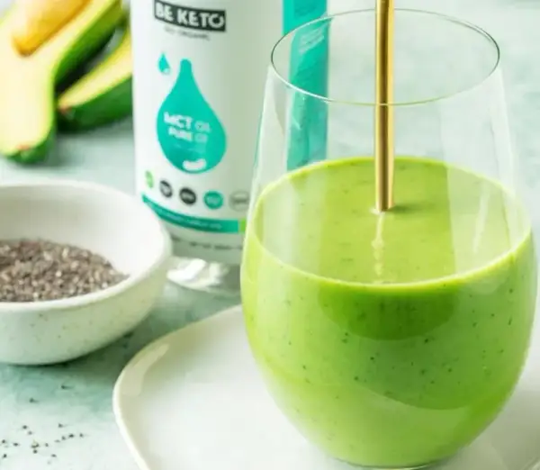 Szybkie i zdrowe keto koktajle na śniadanie, które zaspokoją głód