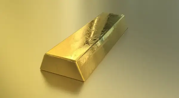 Sztabka złota, jak po dotyku Midasa. 14k co to znaczy? Czyste złoto, błyszczące i cenne.