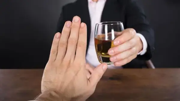 Alkohol a waga: Jak pić i nie przytyć? Poznaj fakty!