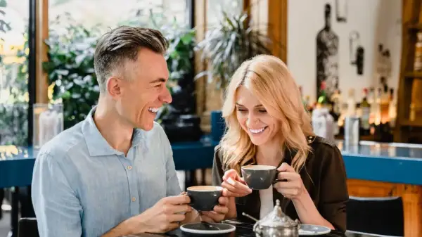 Jak podawać herbatę w restauracji? Zwiększ zyski i prestiż!