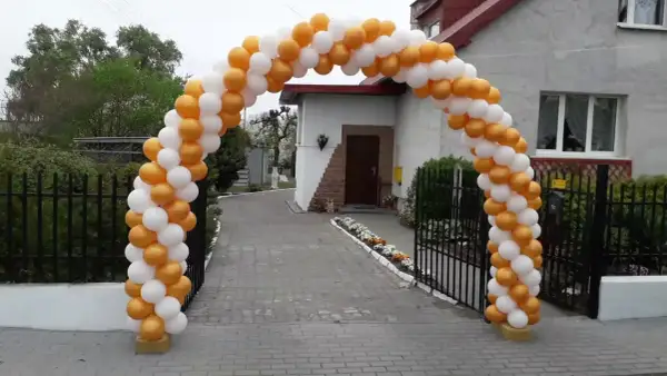 Stwórz łuk balonowy DIY: Girlanda krok po kroku, efekt WOW!