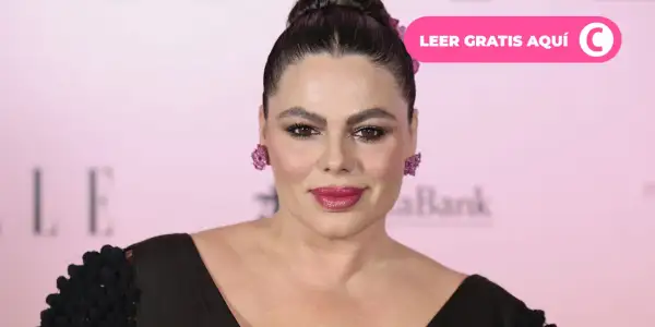 Marisa Jara, antes delgada, luce un maquillaje glamuroso y pendientes llamativos en un evento.