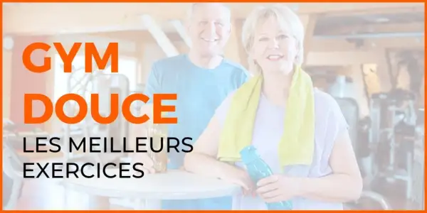 Couple souriant dans une salle de sport. "Gym douce : les meilleurs exercices" pour un gym facile pour débutant.