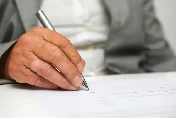 Jak się pisze testament - uniknij błędów i stwórz ważny dokument