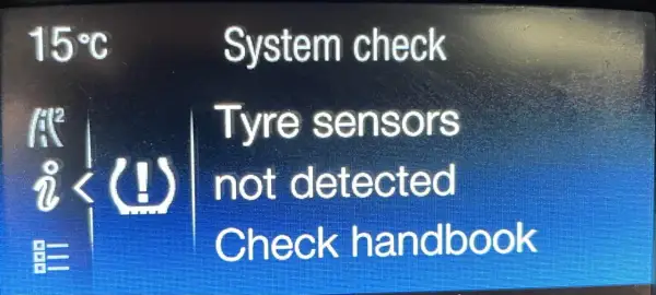 Ford Fiesta : "System check. Tyre sensors not detected". Vérifiez le manuel.
