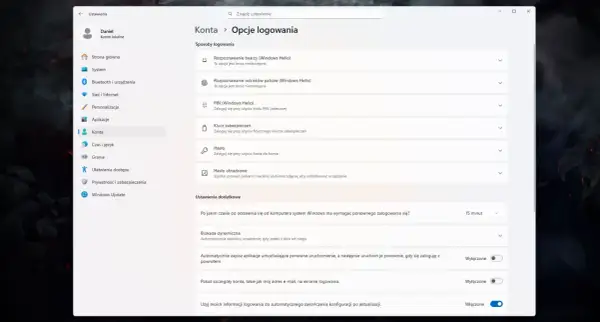 Opcje logowania Windows Hello: PIN, klucz, hasło. Ustawienia dodatkowe dotyczące blokady i logowania.