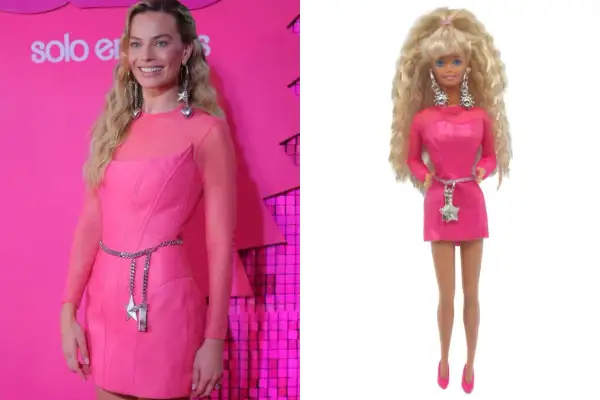 Margot Robbie i lalka Barbie w identycznych różowych sukienkach i błyszczących dodatkach. Inspirujące barbie stylizacje.