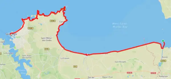 Carte d'un itinéraire cyclable longeant la côte de Saint-Malo à Cancale, puis vers le Mont Saint-Michel.