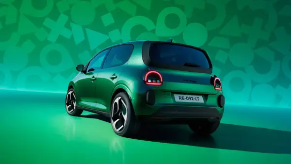 Grön Renault Twingo med modern design. Njut av tryggheten med renault nybilsgaranti.