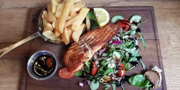 Gdzie zjeść w Łomży? Przewodnik po najlepszych restauracjach na każdą okazję