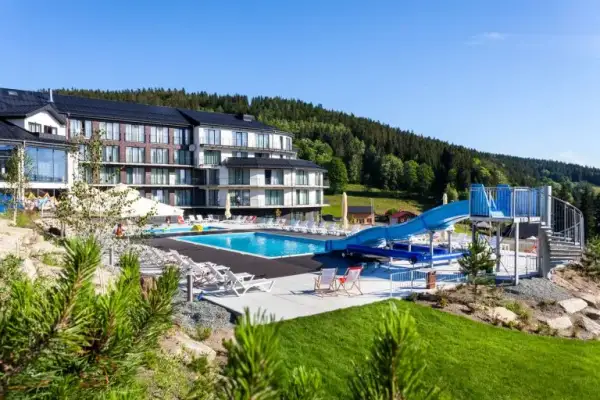 Czarna Góra Resort: Całoroczne przygody w Sudetach jak zaplanować?