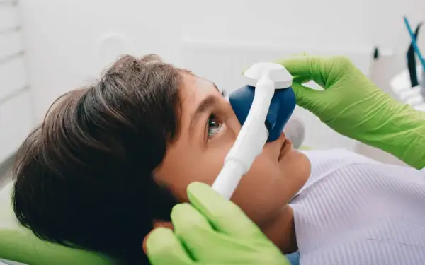 Lęk przed dentystą? Jak przygotować dziecko na wizytę bez stresu