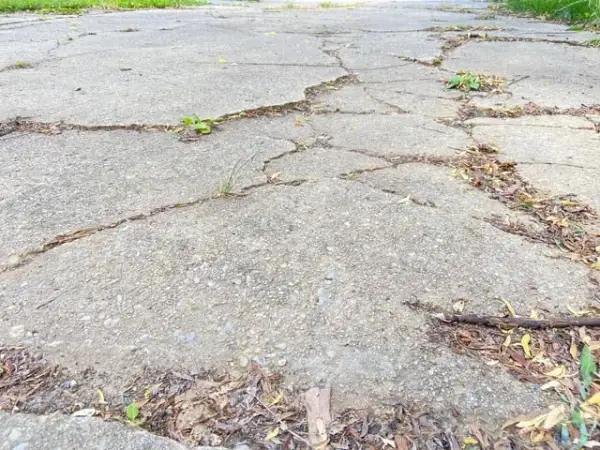 Renowacja betonowego podjazdu: Odnowa krok po kroku z ekspertem