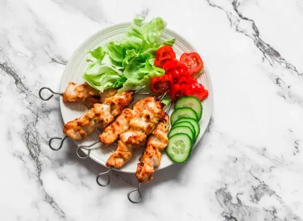 Domowy kebab: przepis na soczyste mięso krok po kroku