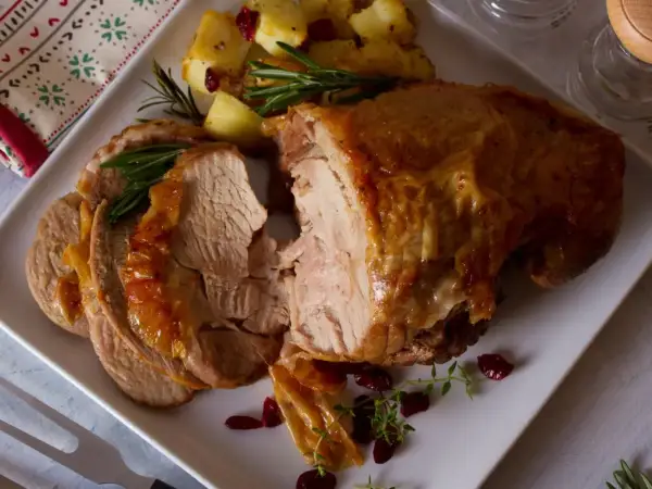 Pieczony udziec z indyka: zawsze soczysty i aromatyczny!