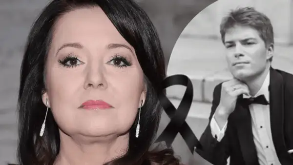 Danuta Holecka z pierwszym mężem. Czarna wstęga symbolizuje żałobę.