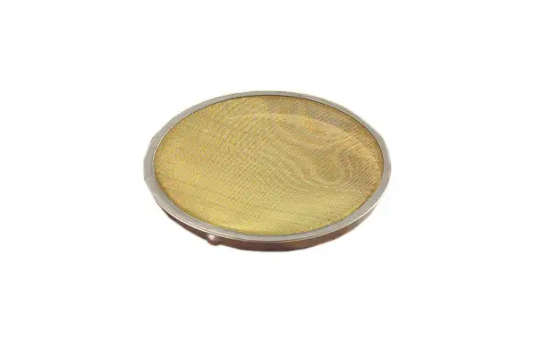 Filtre métallique rond, idéal pour savoir comment filtrer de la peinture.