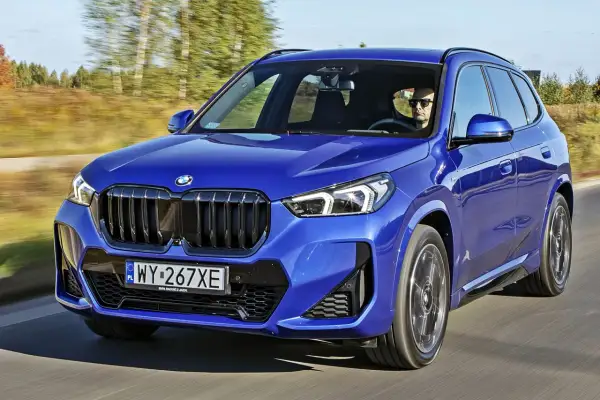 BMW X1 jaki silnik benzynowy wybrać? Porównanie osiągów i kosztów