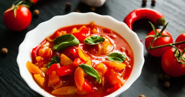 Ile kalorii ma leczo wegetariańskie? Odkryj sekrety fit wersji!