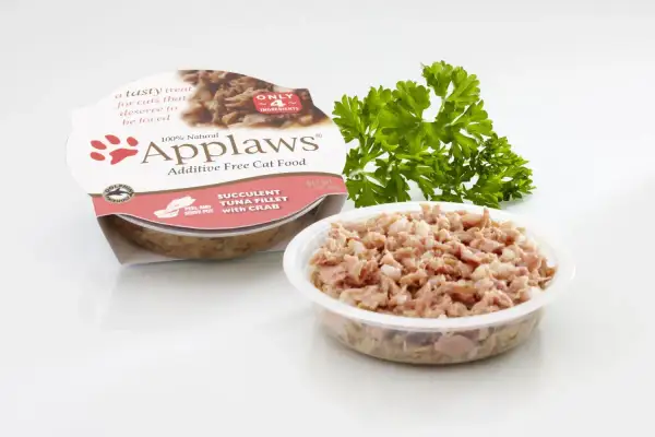 Applaws Senior - soczysty filet z tuńczyka z krabem, przysmak dla kotów, tylko 4 składniki.