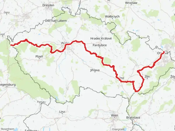 Mapa z zaznaczoną trasą rowerową przez Czechy, od zachodniej granicy, przez Pragę, Brno, aż po Ostrawę. Piękne trasy rowerowe Czech czekają!