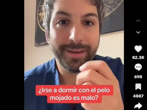 Hombre con barba pregunta si es malo dormir con el pelo mojado.