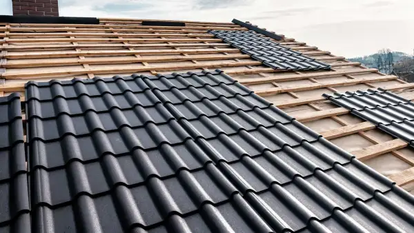 Ceny blach na dach: Porównanie kosztów i wybór najlepszych materiałów