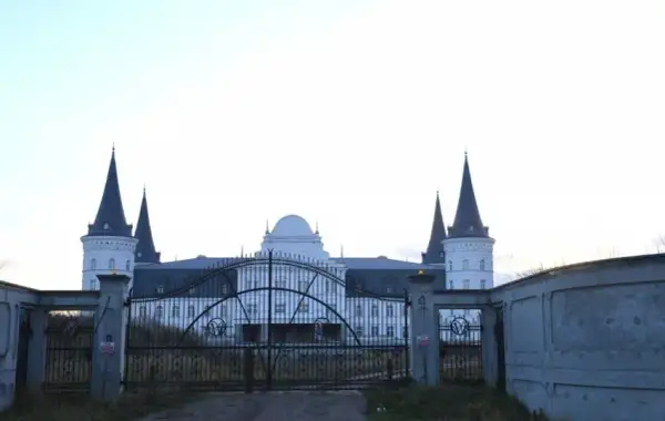 Hotel Cztery Wieże Katarzynin: Kiedy otwarcie? Poznaj prawdę!