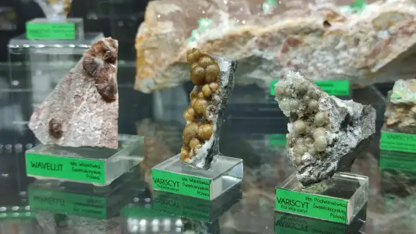 Najciekawsze minerały sudetów - poznaj bogactwo kamieni szlachetnych