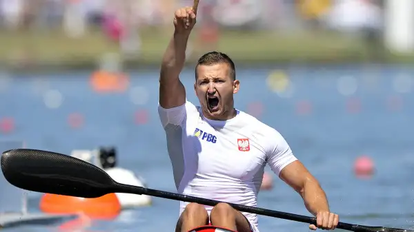 Kto jest mistrzem Polski w kajakarstwie? Poznaj legendy i drogę na szczyt