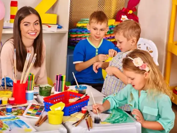 Jak zostać wychowawcą świetlicy? Pełne kwalifikacje i wymogi