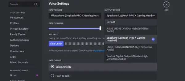 Ustawienia głosu Discord: mikrofon Logitech PRO X, głośniki Logitech PRO X. Oczekiwanie na punkt końcowy Discord, aby rozpocząć rozmowę.