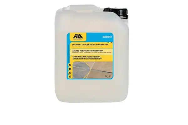 Detergente concentrato per pulire klinker e altre superfici resistenti agli acidi. Ideale per rimuovere residui di cemento.