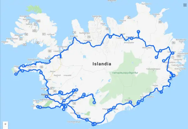 Mapa Islandii z zaznaczoną trasą podróży, idealna na wakacje z dzieckiem.
