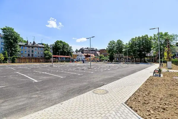 Parking w Bielsku-Białej: Gdzie najlepiej zaparkować w centrum miasta?
