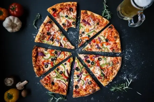 Kamień do pizzy: Czy warto? Idealna pizza z chrupiącym spodem!
