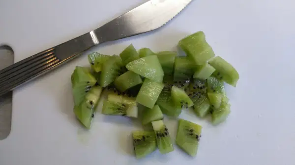 Dlaczego galaretka nie tężeje z kiwi? Oto zaskakujące przyczyny