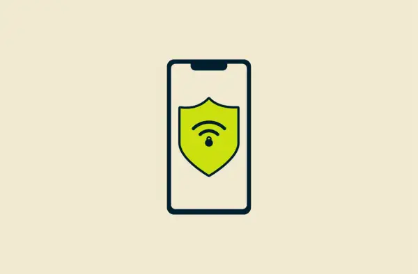 Ikona telefonu iPhone z zieloną tarczą symbolizującą bezpieczeństwo i sieć Wi-Fi.