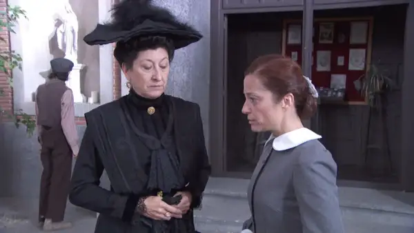 O czym jest film Akacjowa 38? Historia pełna dramatów i tajemnic