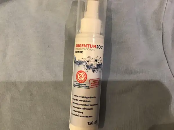Tonik Argentum200 z 50 ppm srebra koloidalnego. Idealny do pielęgnacji skóry trądzikowej, łagodzi podrażnienia.