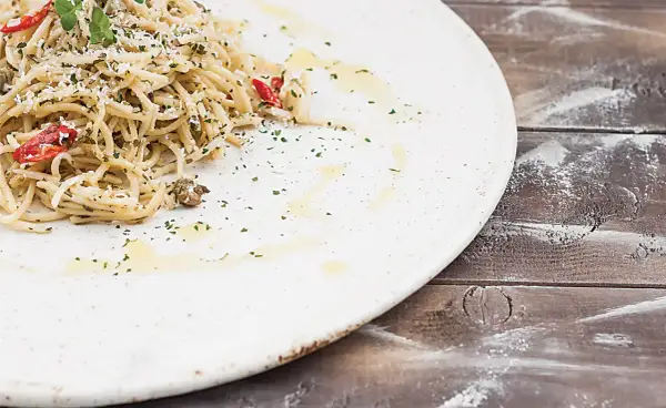 Szybkie i pyszne spaghetti z anchois, które zaskoczy Twoje kubki smakowe