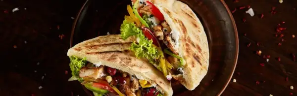 Ile kalorii ma kebab wegetariański? Zaskakujące wartości odżywcze