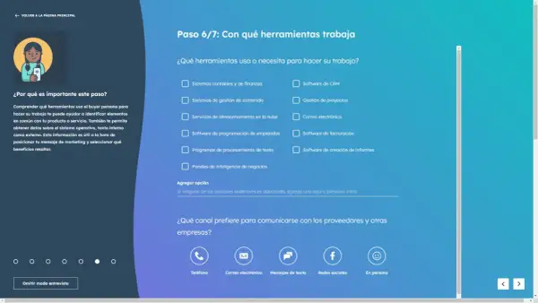 Paso 6/7: Herramientas del buyer persona. Pregunta sobre software y canales de comunicación.